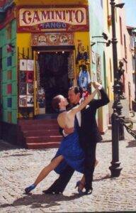 Read more about the article Tango Classes in Buenos Aires: Learn to dance like a porteño